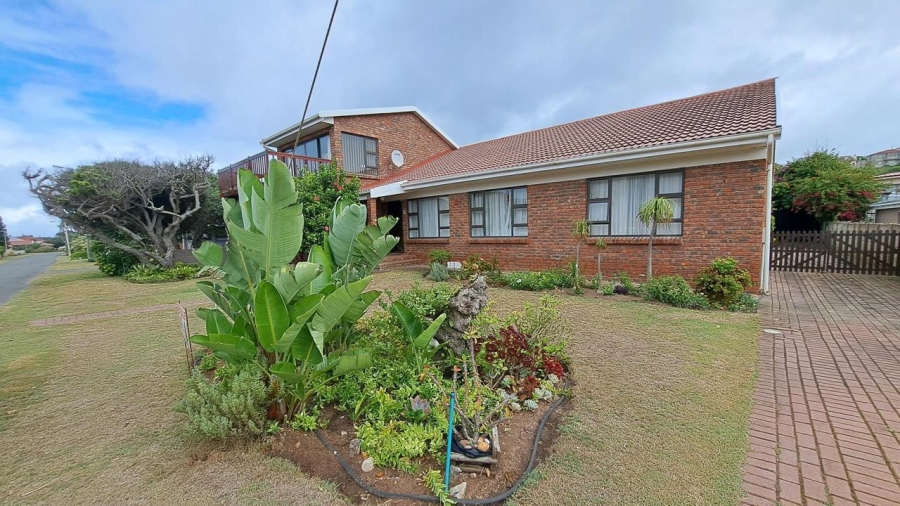 4 Bedroom Property for Sale in Reebok Western Cape